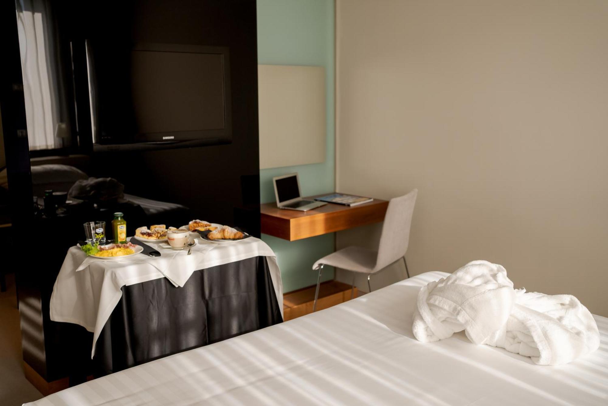 Cosmopolitan Hotel Civitanova Marche Værelse billede